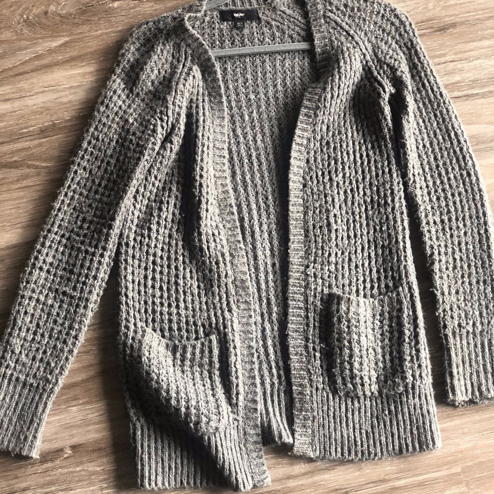 Grey cable knit sweater